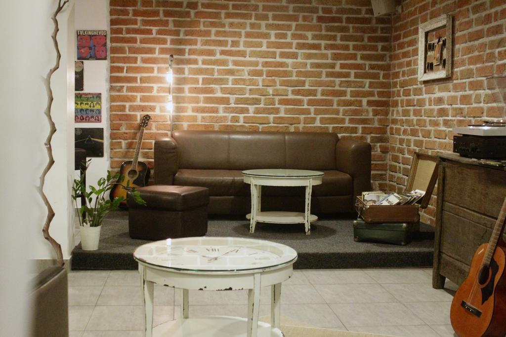 Pozitiv Hostel Загреб Экстерьер фото