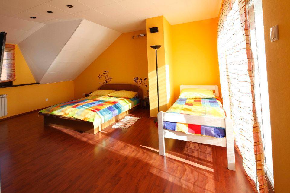 Pozitiv Hostel Загреб Экстерьер фото