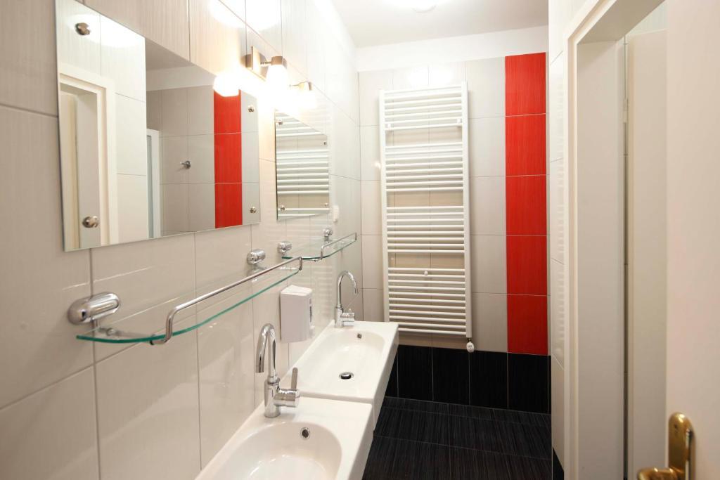 Pozitiv Hostel Загреб Номер фото